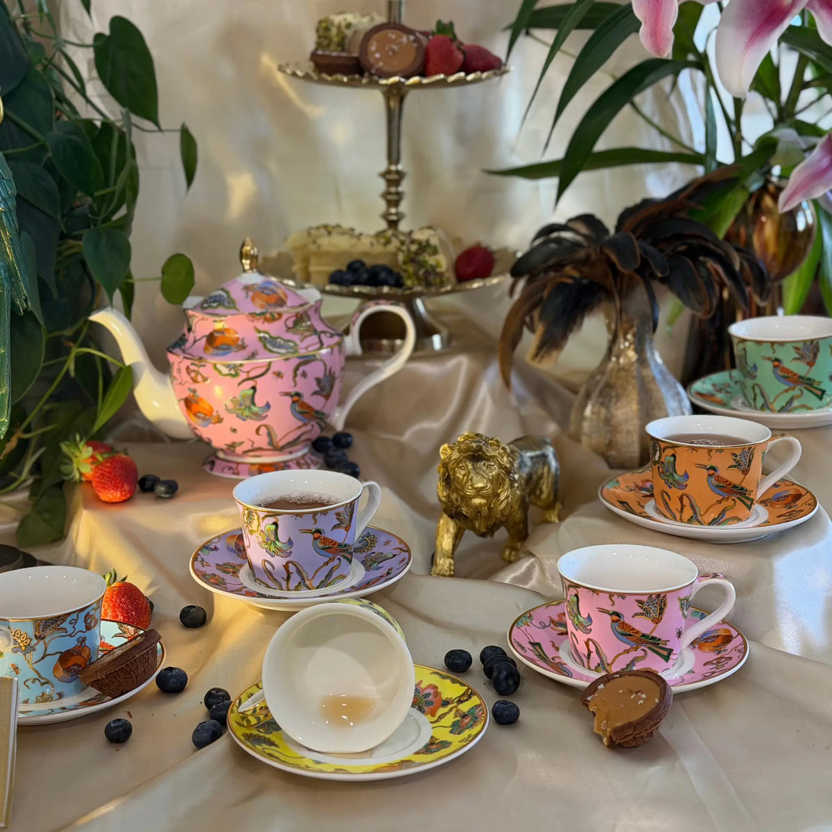 Aveline Pink Bird Teapot Swing Gifts